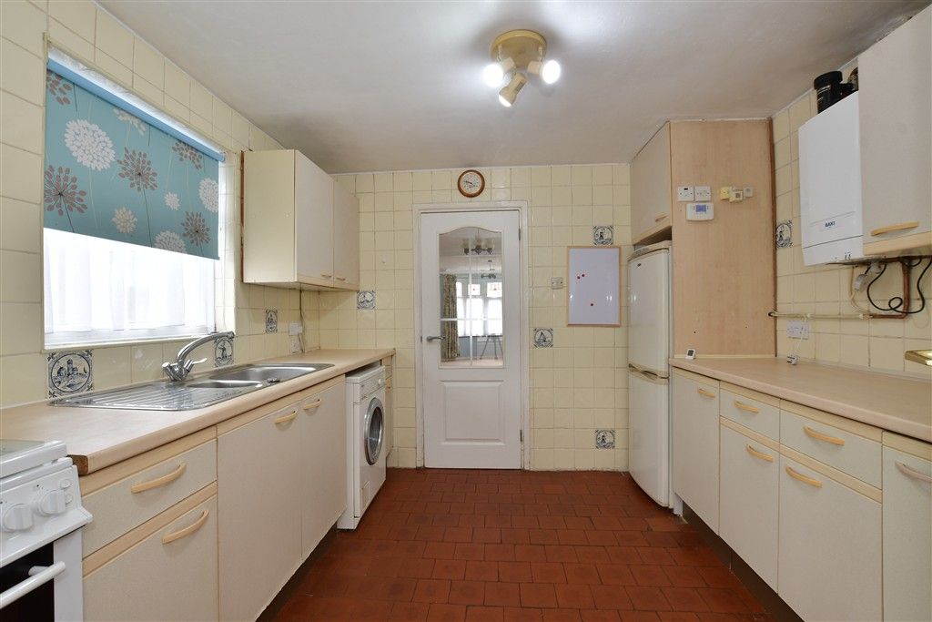 Property photo 2 of 12 Kitchen