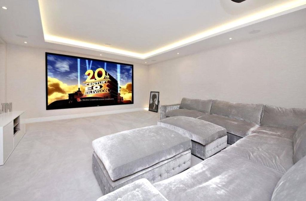 Property photo 2 of 12 Cinema Room.Jpg