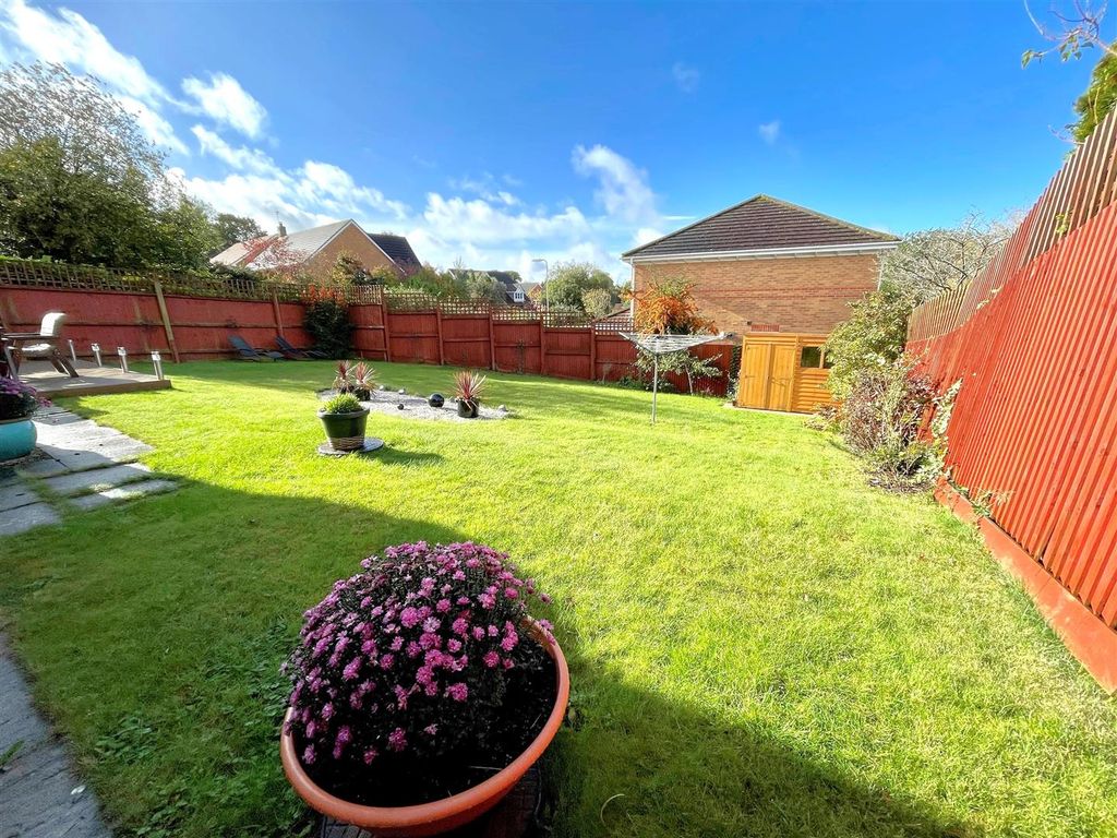 Property photo 2 of 24 Garden 2.Jpg