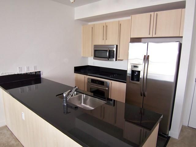 Property photo 3 of 11 <Alttext/>