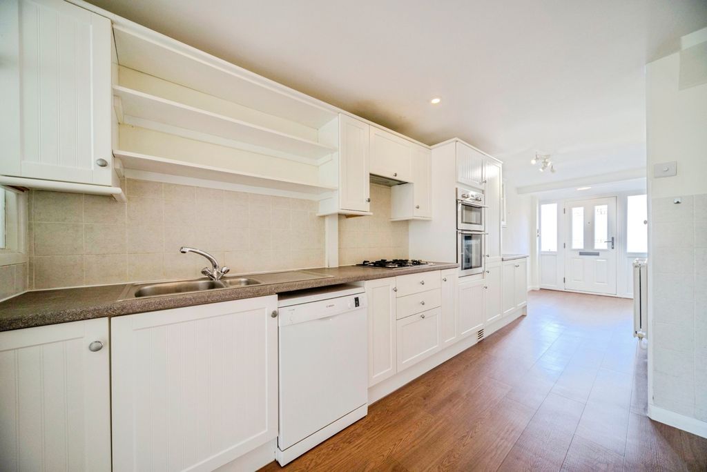 Property photo 3 of 23 Pbox-Img.Jpg