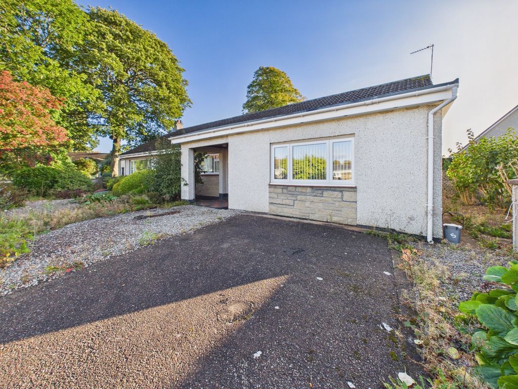 Property photo 2 of 35