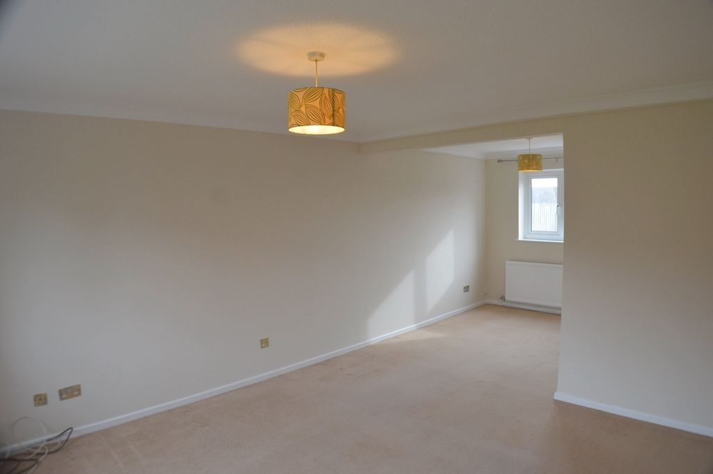 Property photo 2 of 9 Lounge - Diner