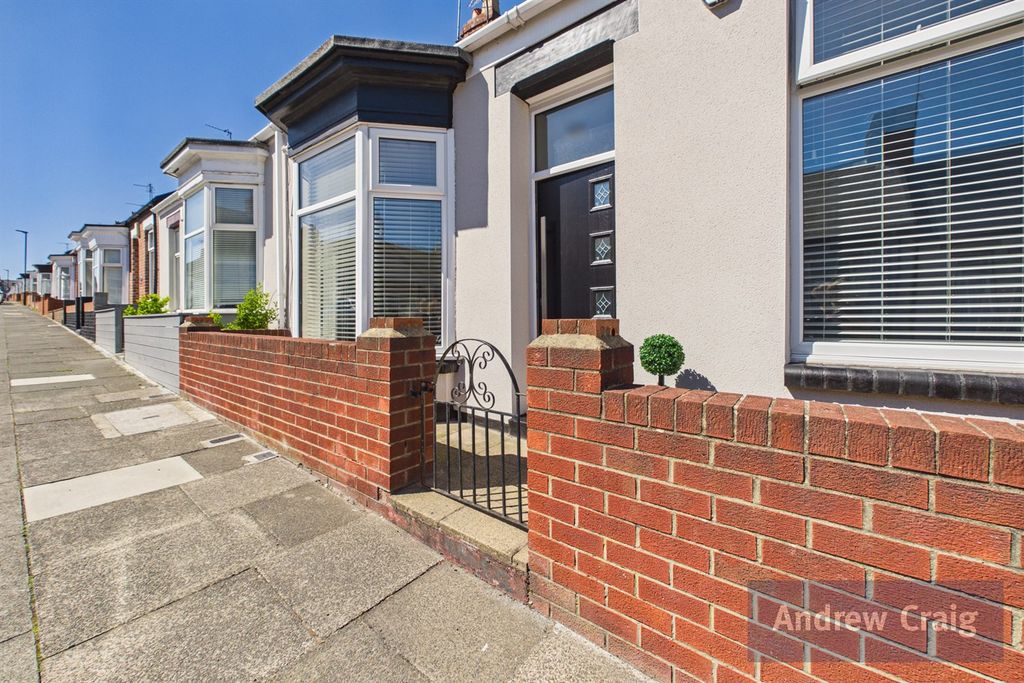 Property photo 1 of 13 (Main)