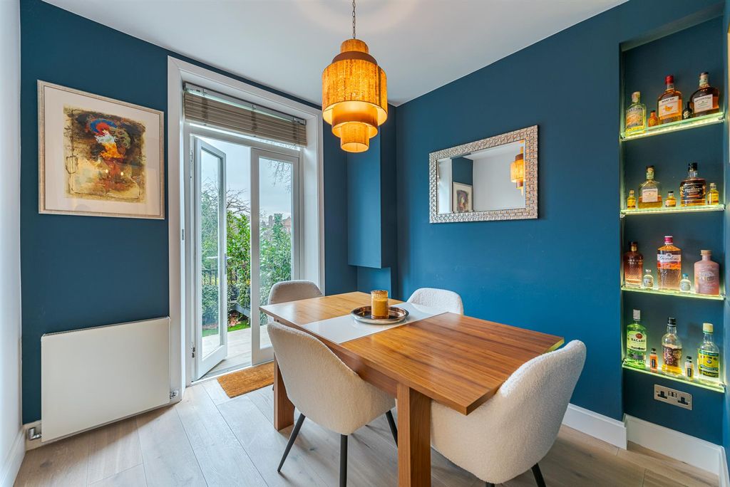 Property photo 3 of 20 Chalcot Gardens 4A-1-2. Low Res.Jpg