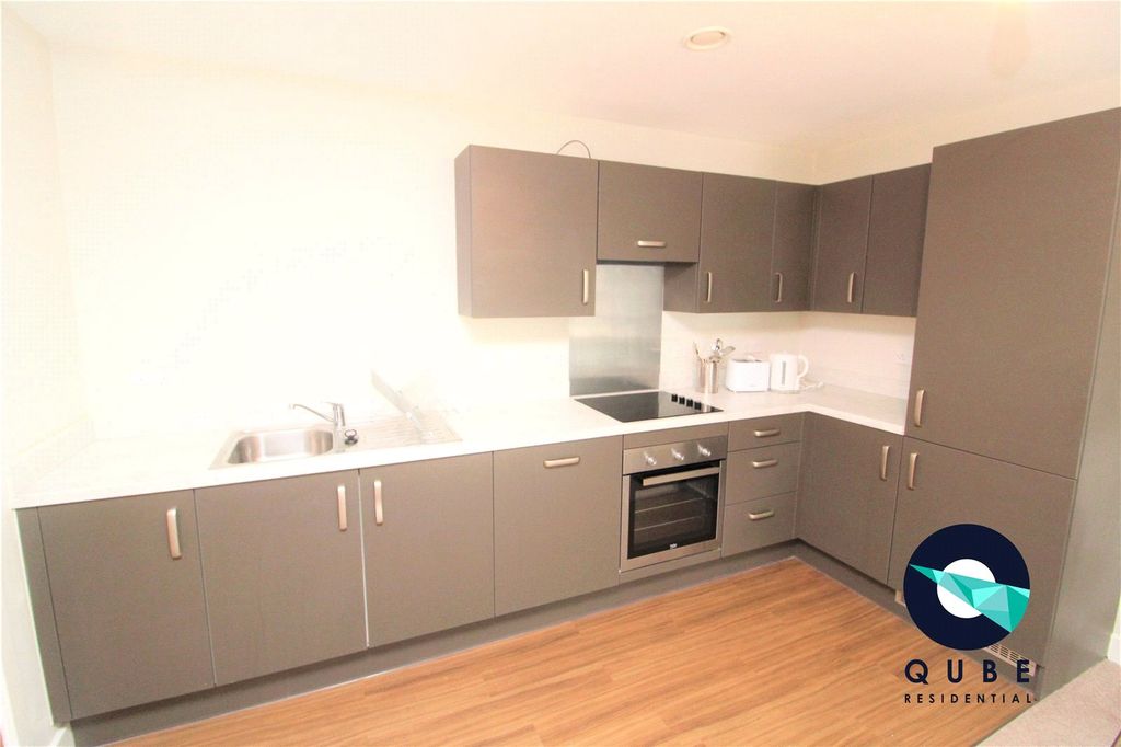 Property photo 3 of 15 Picture No. 32