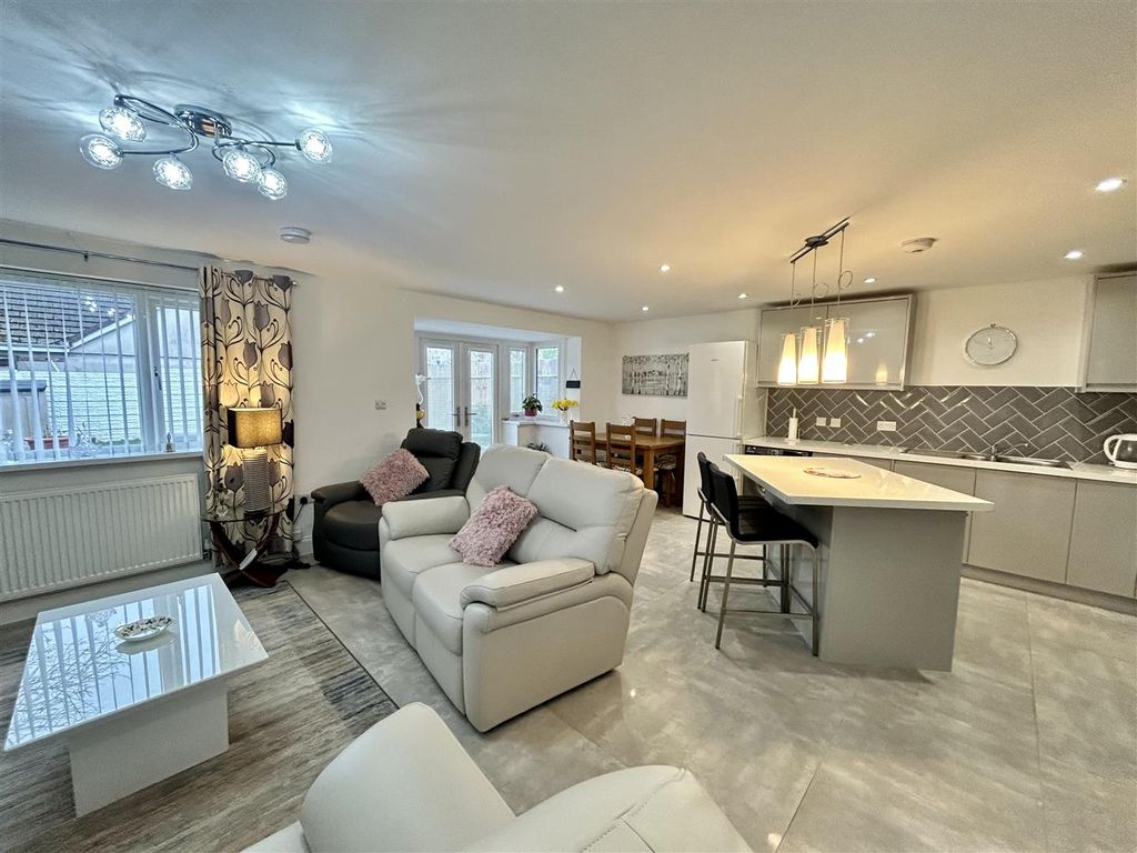 Property photo 2 of 25 Img_2285.Jpeg