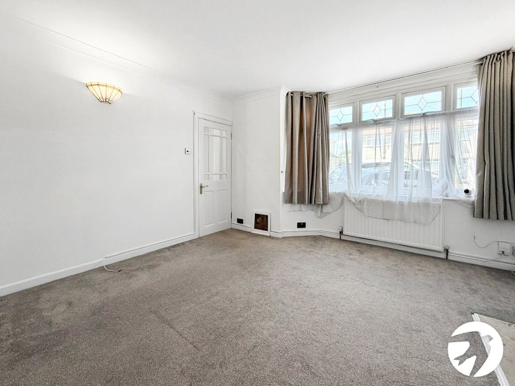Property photo 3 of 15 Picture No. 23