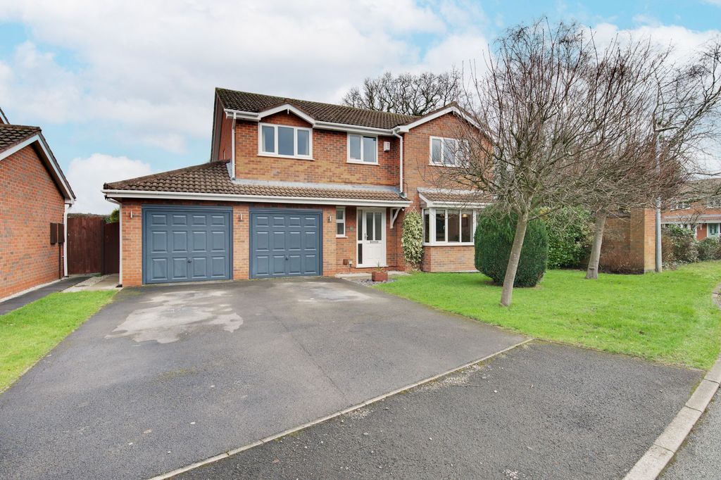 Property photo 1 of 32