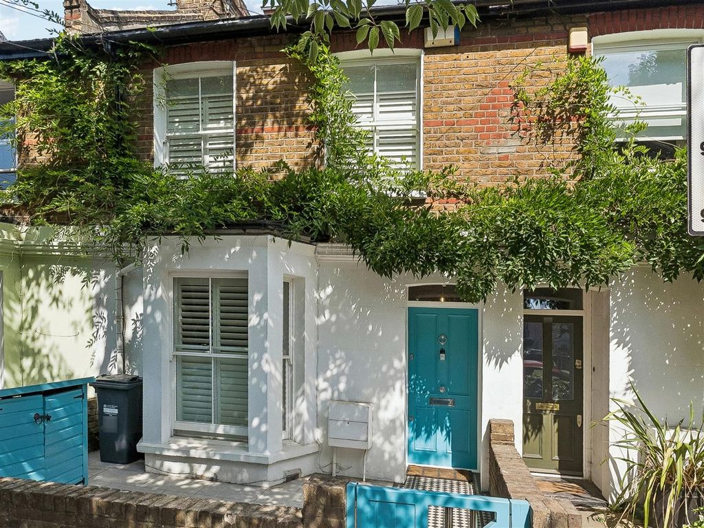Property photo 1 of 20 For Sale - Glebe Street, W4