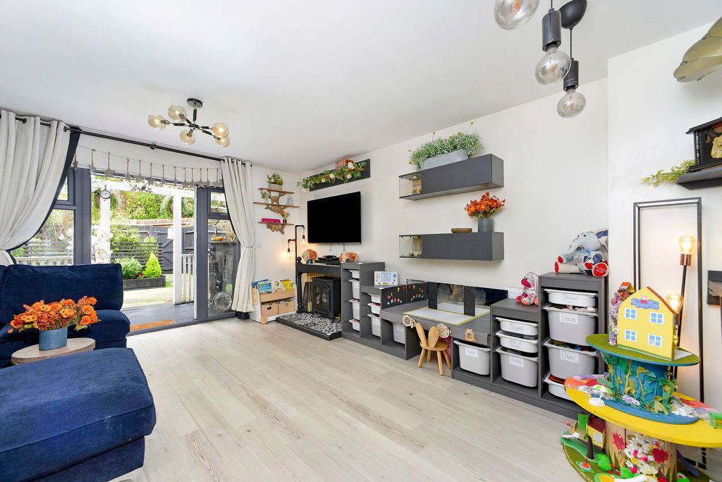 Property photo 2 of 15 Photo 10