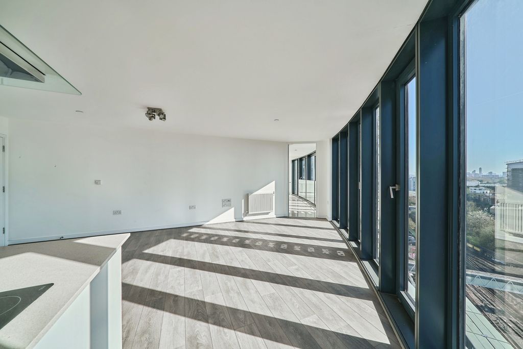 Property photo 3 of 18 Photo