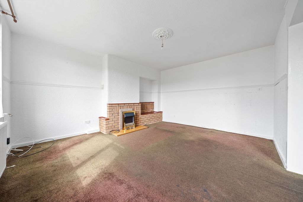 Property photo 2 of 30