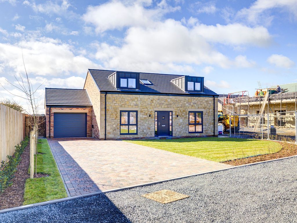 Property photo 3 of 34