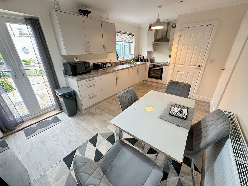 Property photo 1 of 19 Kitchen/Diner