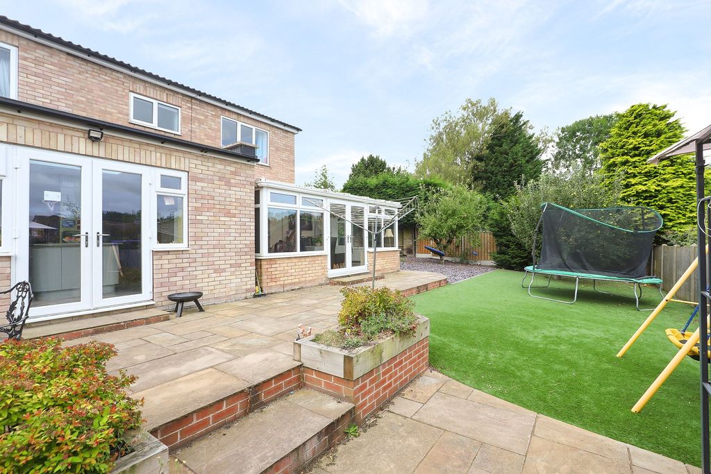 Property photo 3 of 23