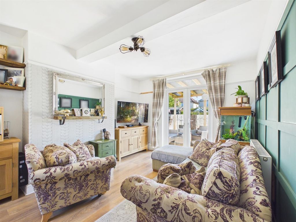 Property photo 3 of 21 Cam02391G0-Pr0208-Still003.Jpg