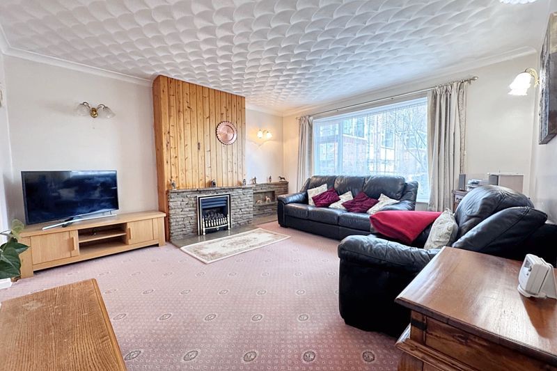 Property photo 3 of 17 Photo 8