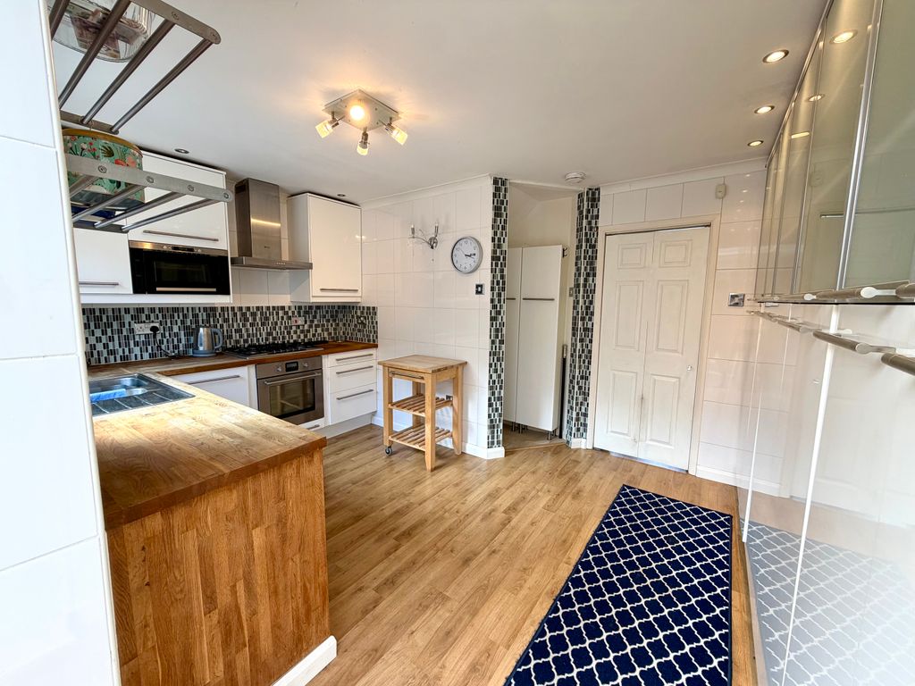 Property photo 3 of 28 Img_1960