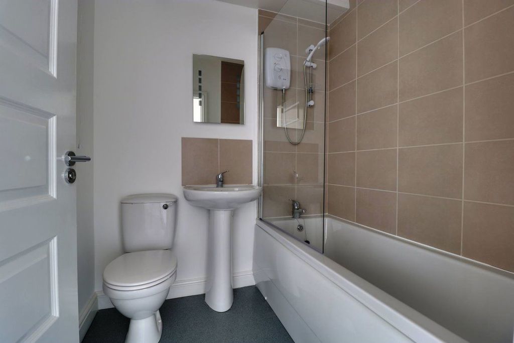 Property photo 3 of 4