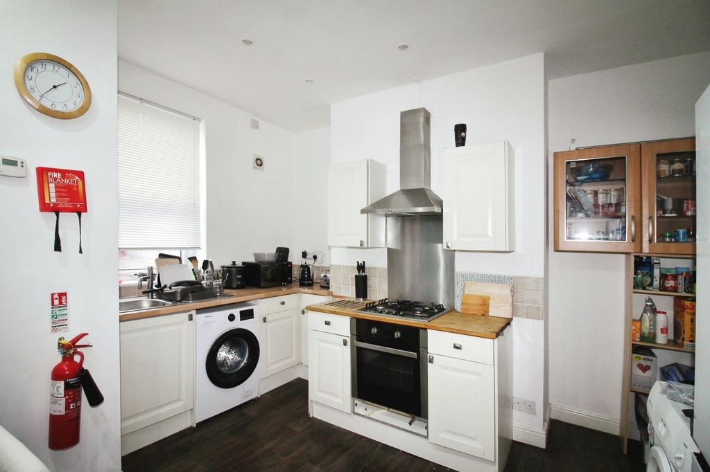 Property photo 1 of 15 Picture No. 10