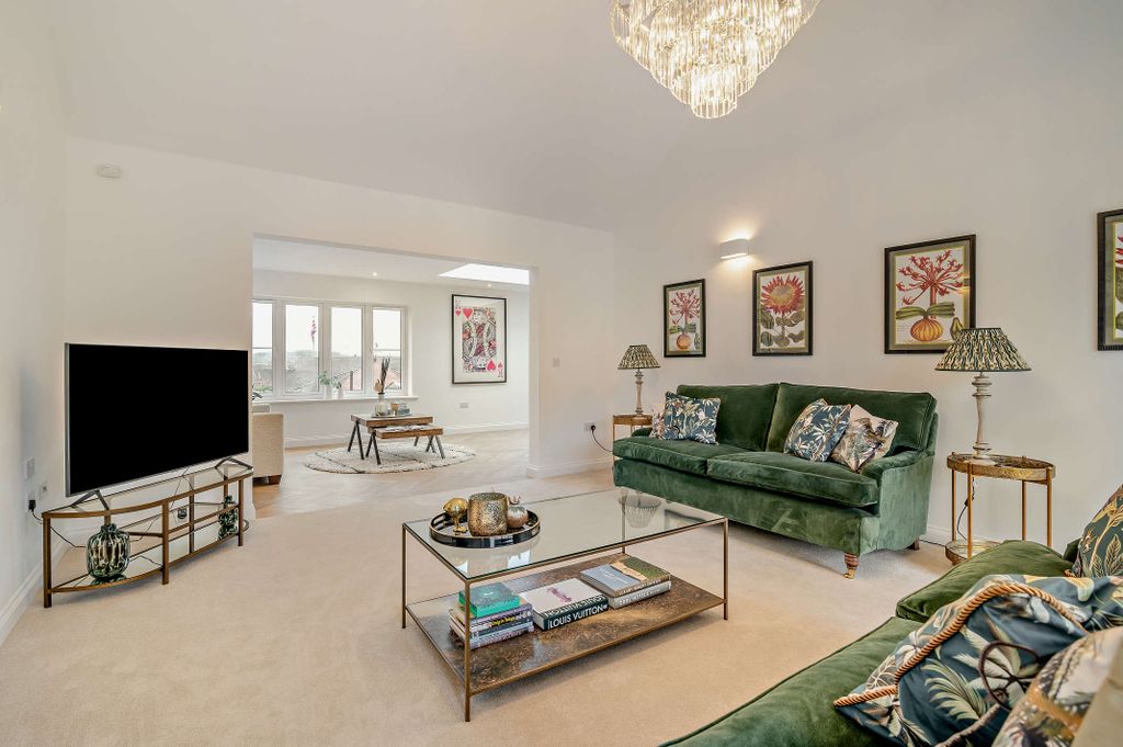 Property photo 3 of 38