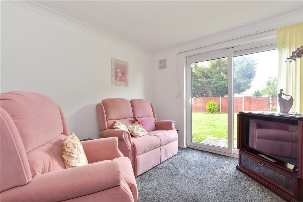 Property photo 3 of 11 Lounge/Diner