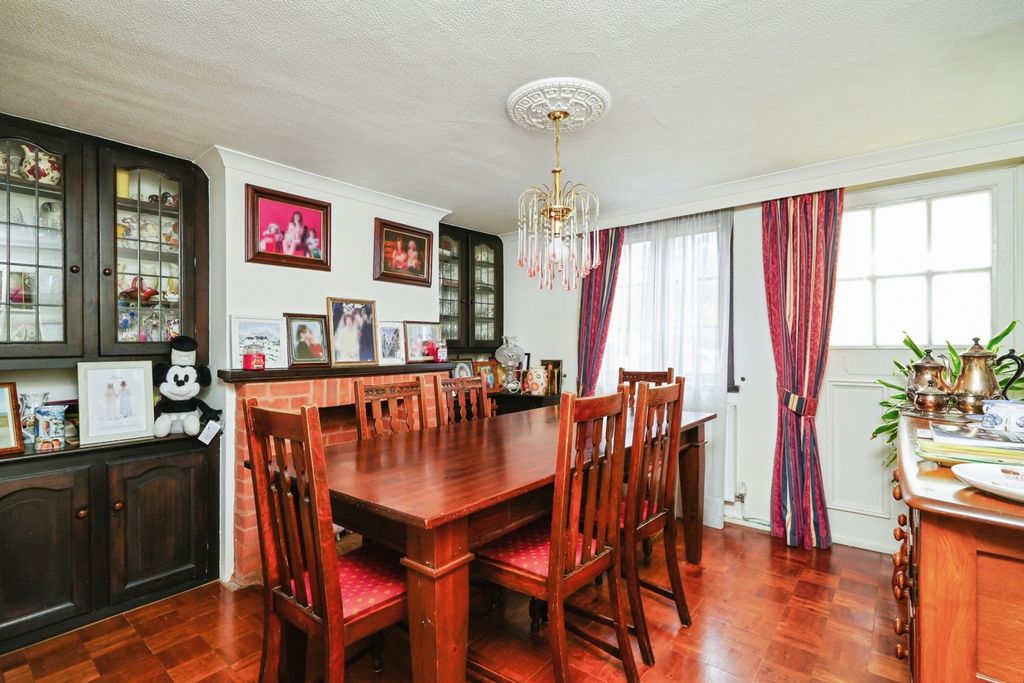 Property photo 3 of 13 Pbox-Img.Jpg