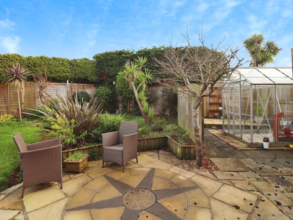 Property photo 2 of 21