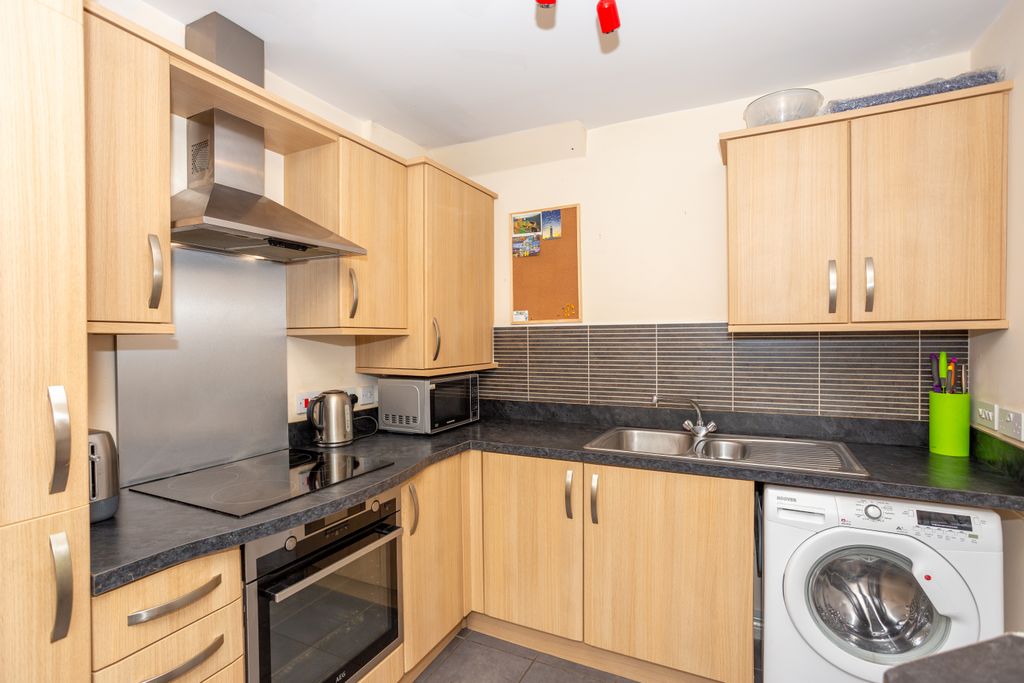Property photo 3 of 36 Kitchen