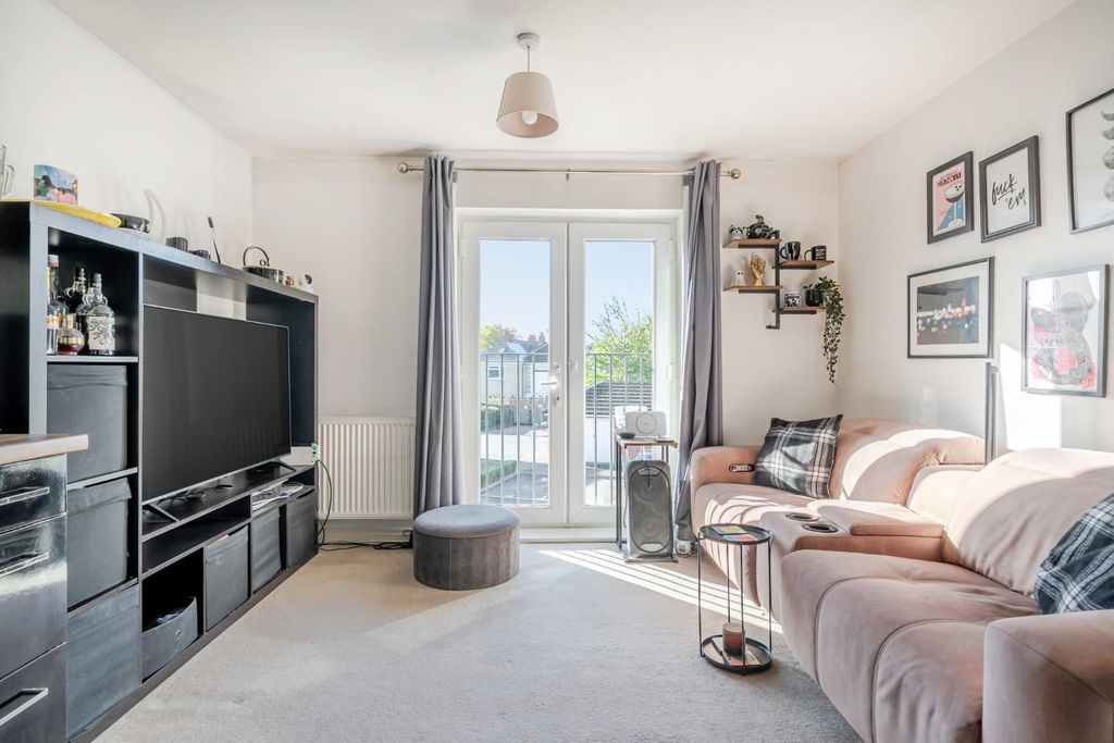 Property photo 2 of 10 1372769-3-68Fb509788c0d.Jpg