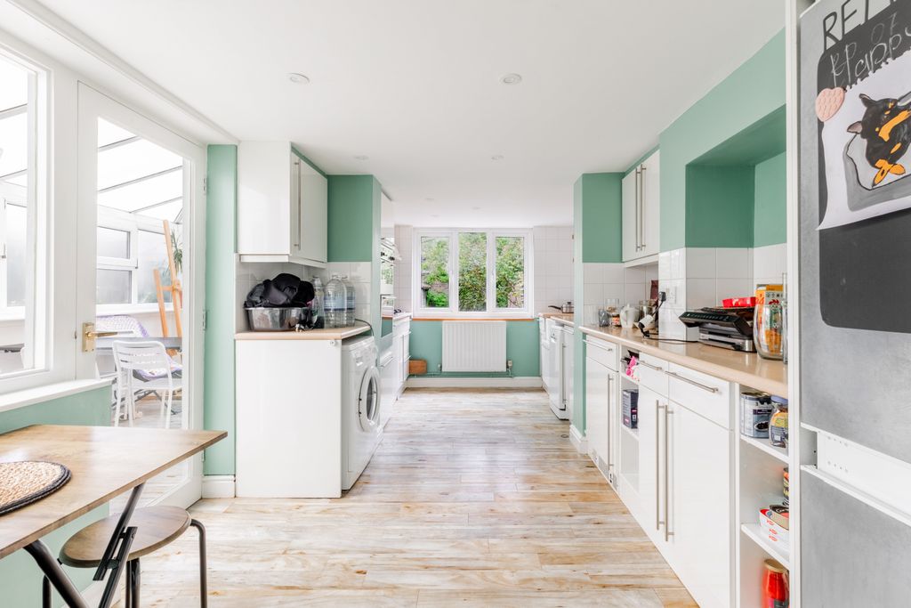 Property photo 3 of 19 A1