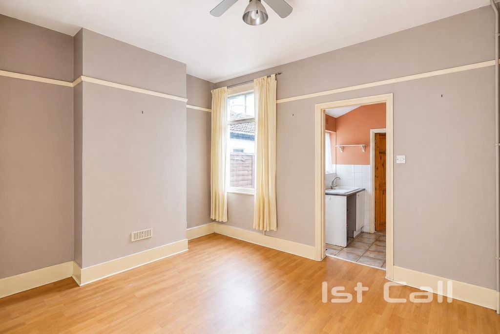 Property photo 3 of 13 Dining Room