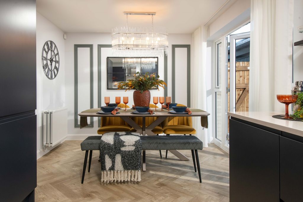 Property photo 3 of 9 Kingsley Dining Area