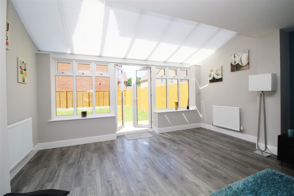 Property photo 1 of 16 Living Room.Jpg