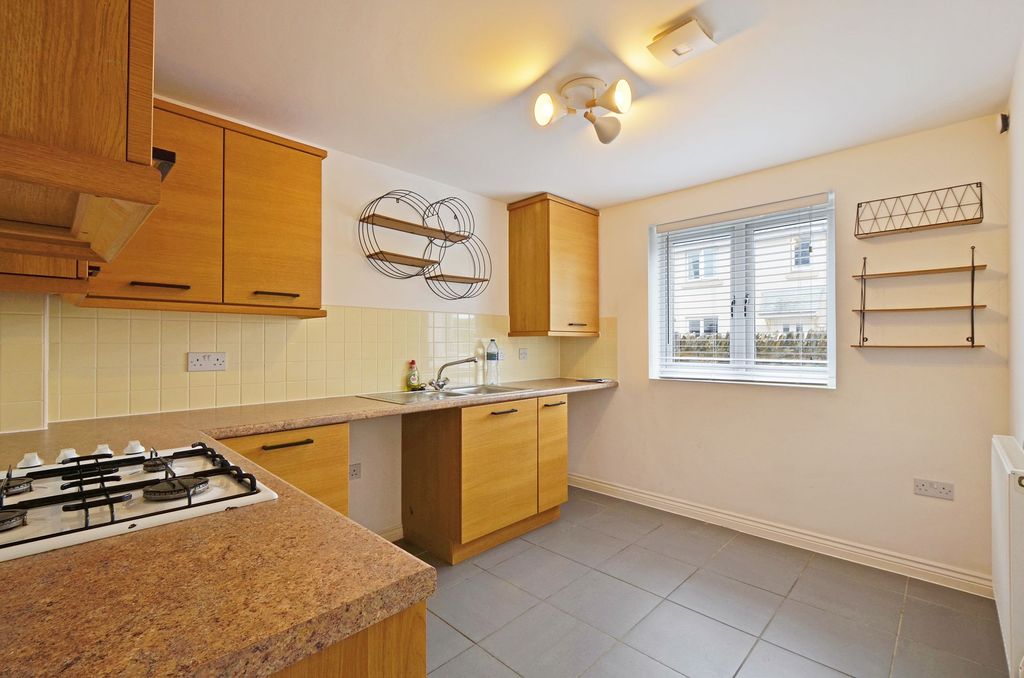 Property photo 2 of 23