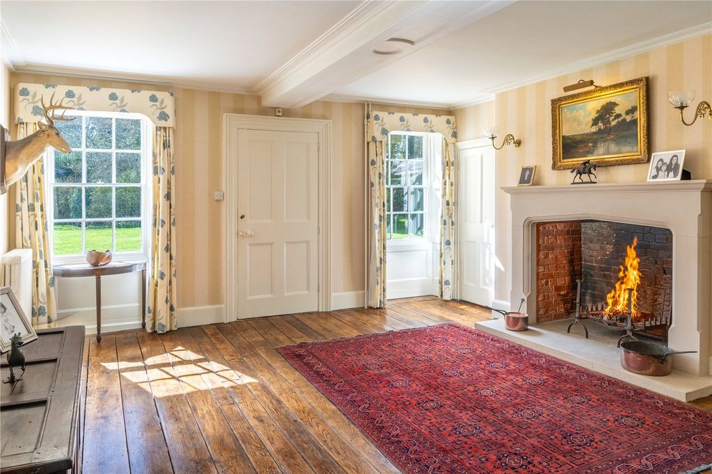 Property photo 3 of 44 Peasemore House