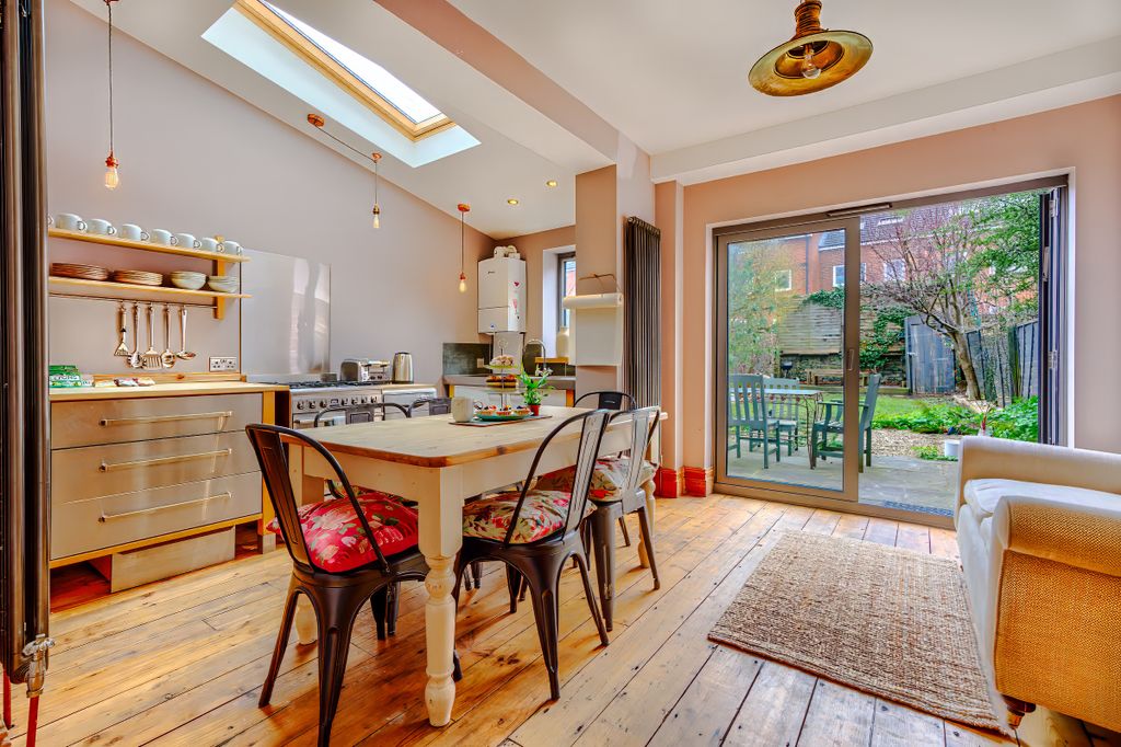 Property photo 1 of 35