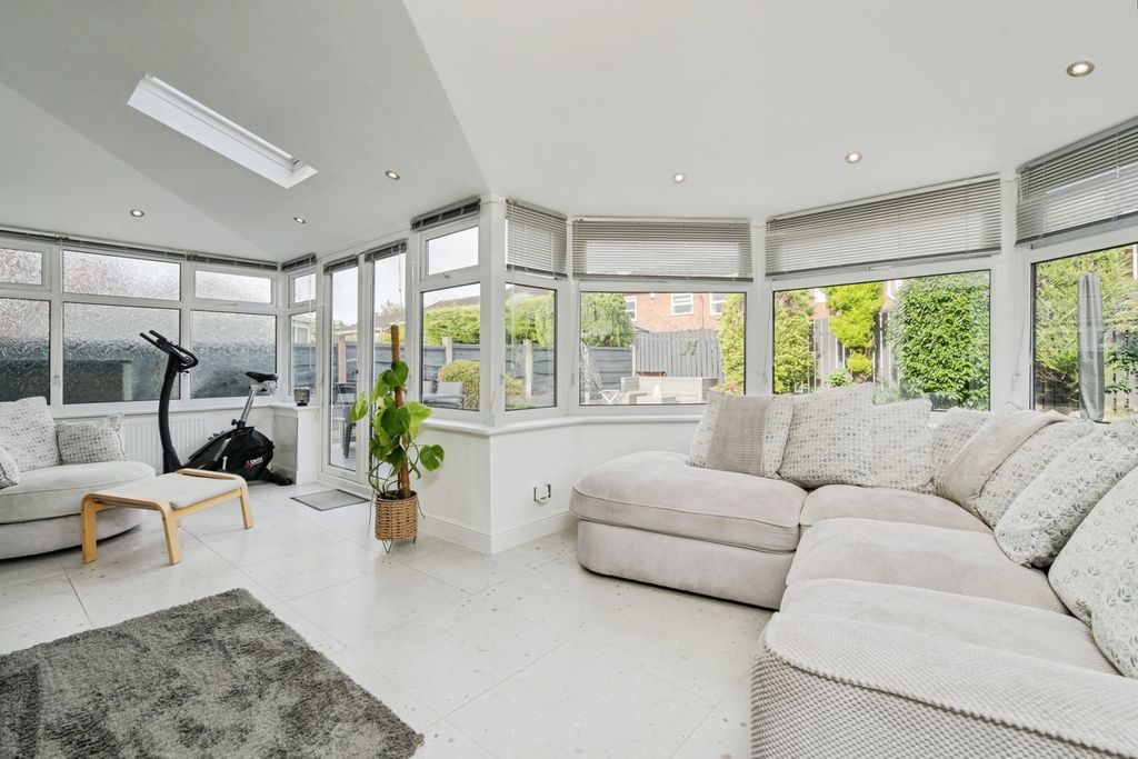 Property photo 2 of 29 Pbox-Img.Jpg