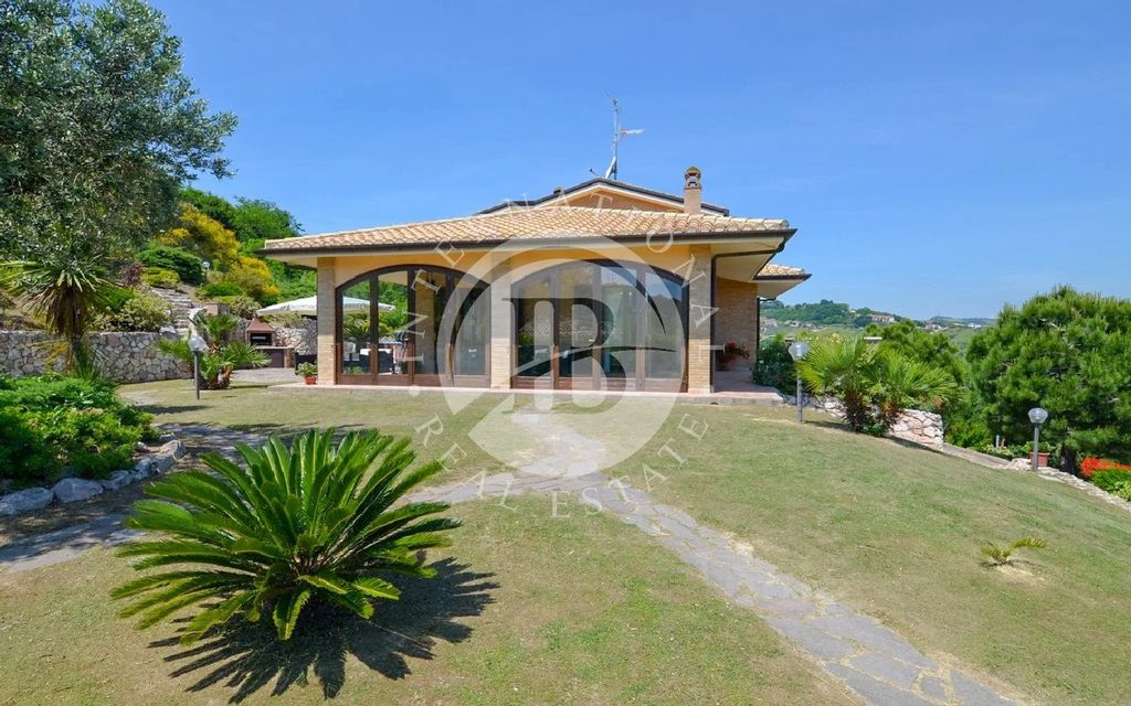 Property photo 2 of 19