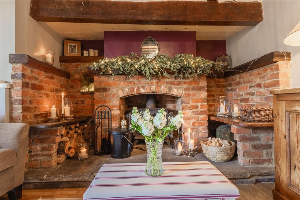 Property photo 3 of 51 Daventry Raod, Todc-14.Jpg