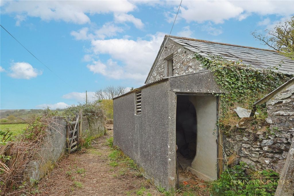Property photo 2 of 14 4288251