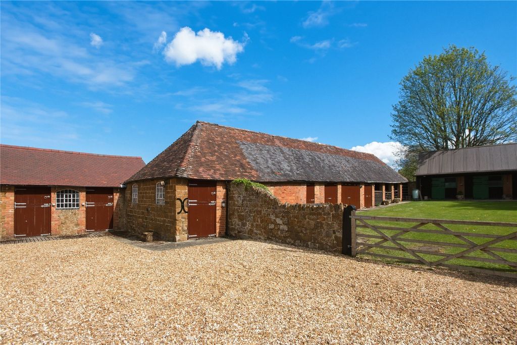 Additional image 17 of 7 bed detached house for saleSoutham, Warwickshire CV47