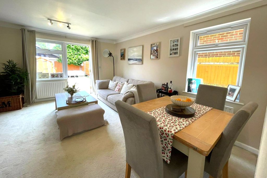 Property photo 3 of 13 Picture No. 15