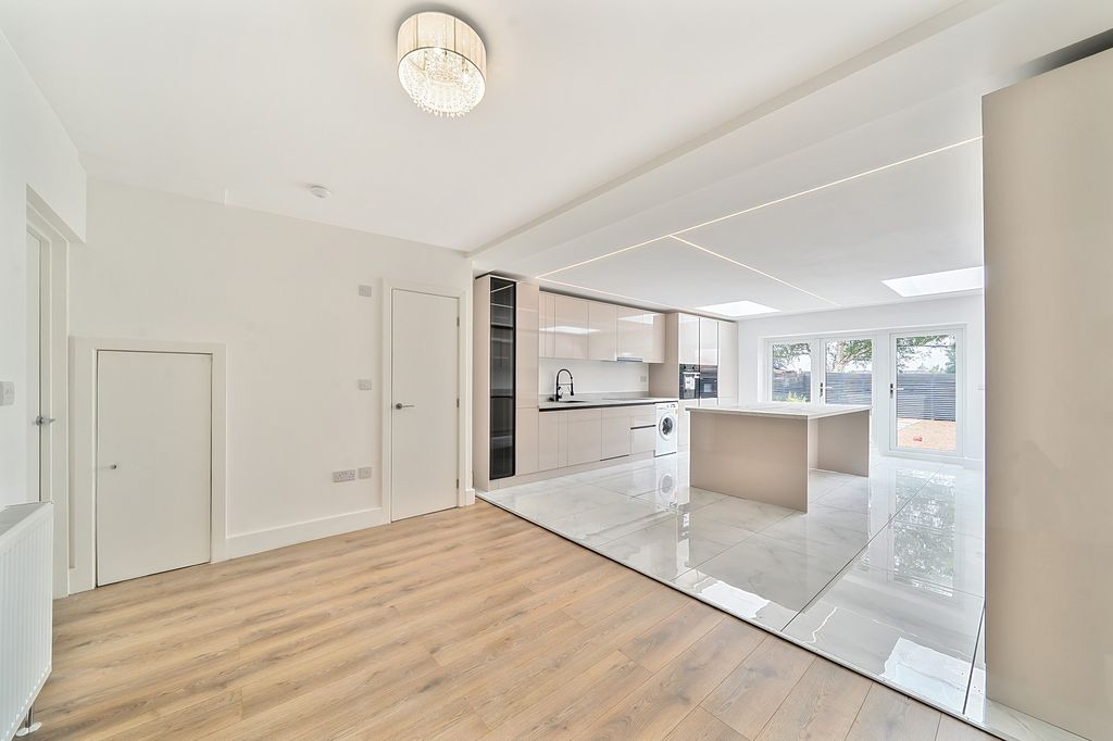 Property photo 3 of 12 Not Specified
