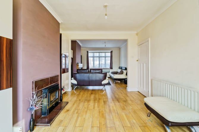 Property photo 3 of 19 3