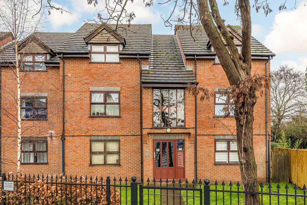 Property photo 1 of 5