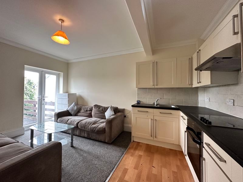 Property photo 3 of 10 Photo 12