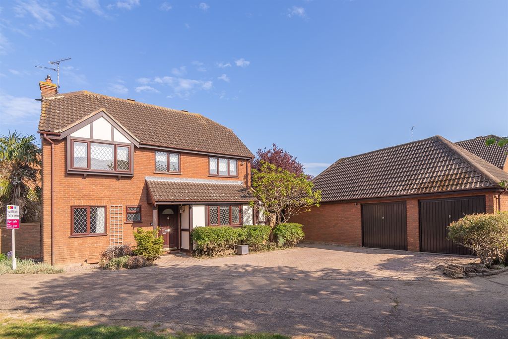 Property photo 1 of 16 Front