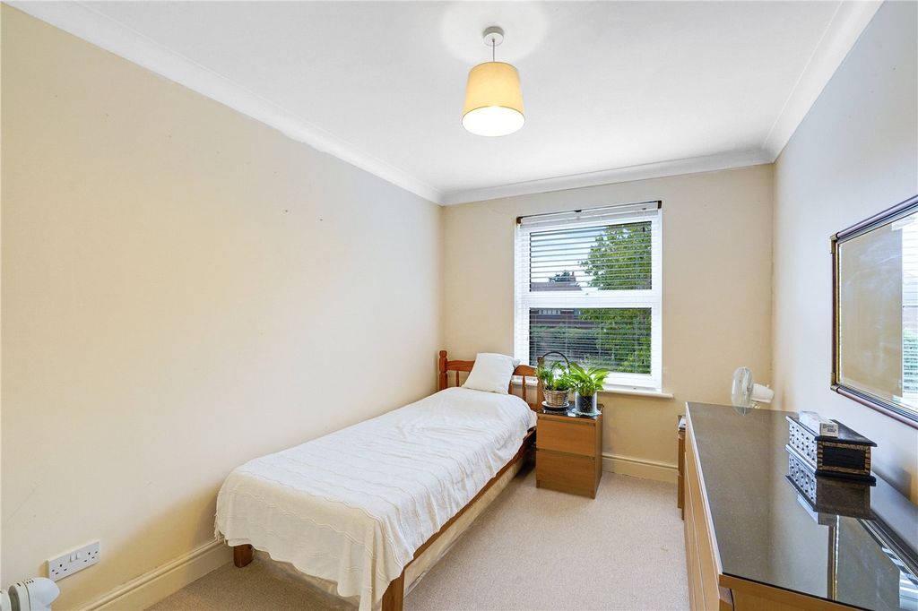 Additional image 12 of 2 bed flat for saleNewholme Court, 89A Oatlands Drive, Weybridge KT13